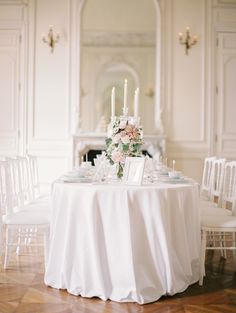 #white tablescape wi